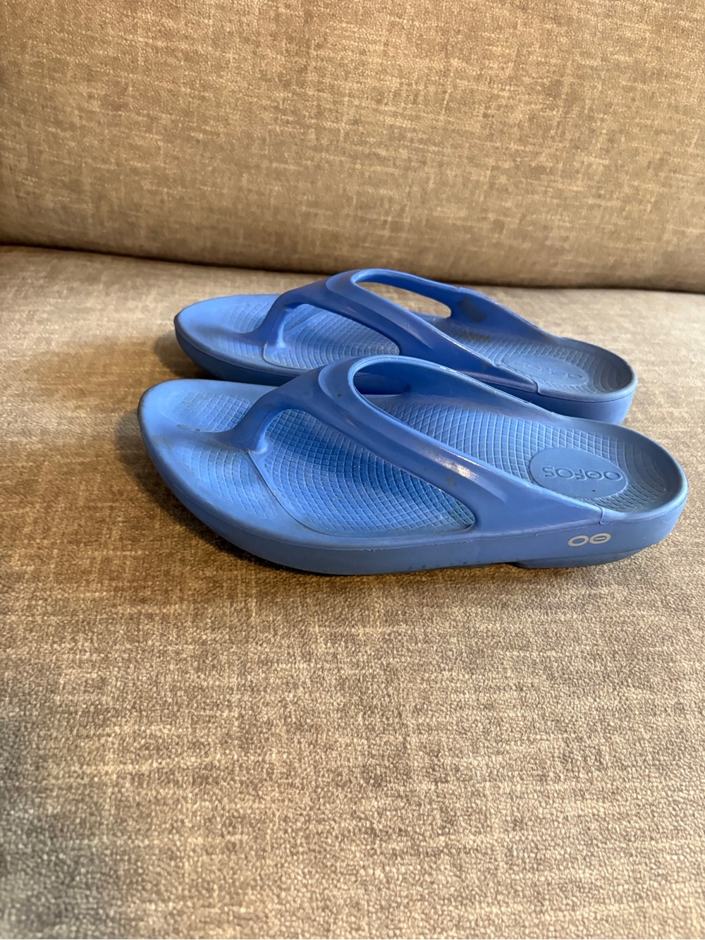 Oofos Lightweight Blue Recovery Flip Flops